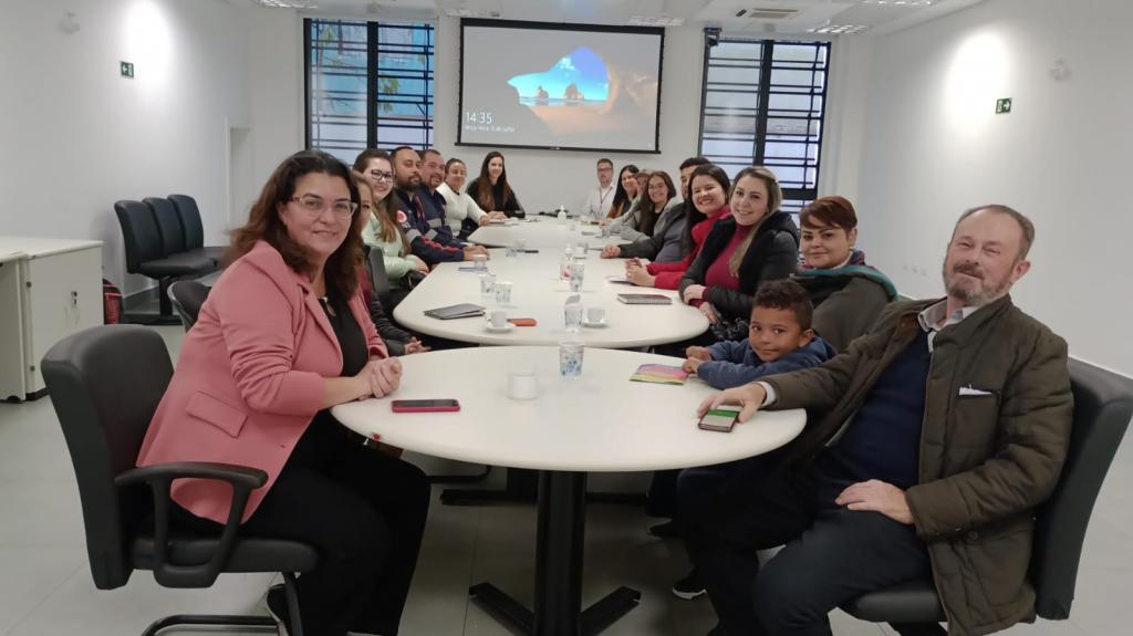 Reunião no Ministério Público de Paranaguá Avança Projetos Samuzinho nas Escolas e Grupo de Primeira Resposta na Ilha do Mel